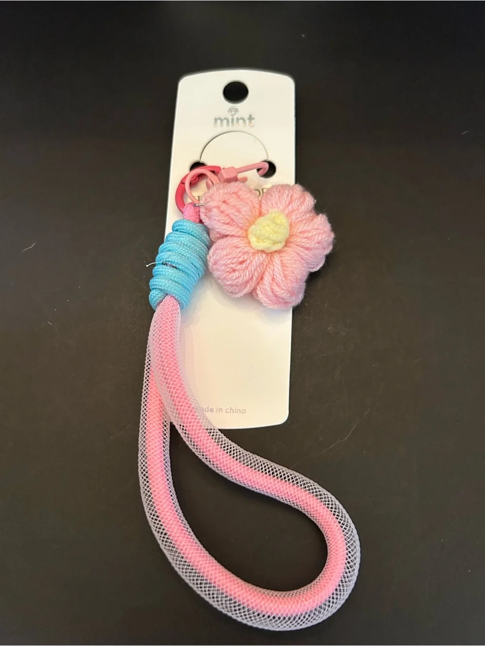Mint Handmade Assorted Color Daisy Wristlet Bag Charm Keychain Card Holder NWT